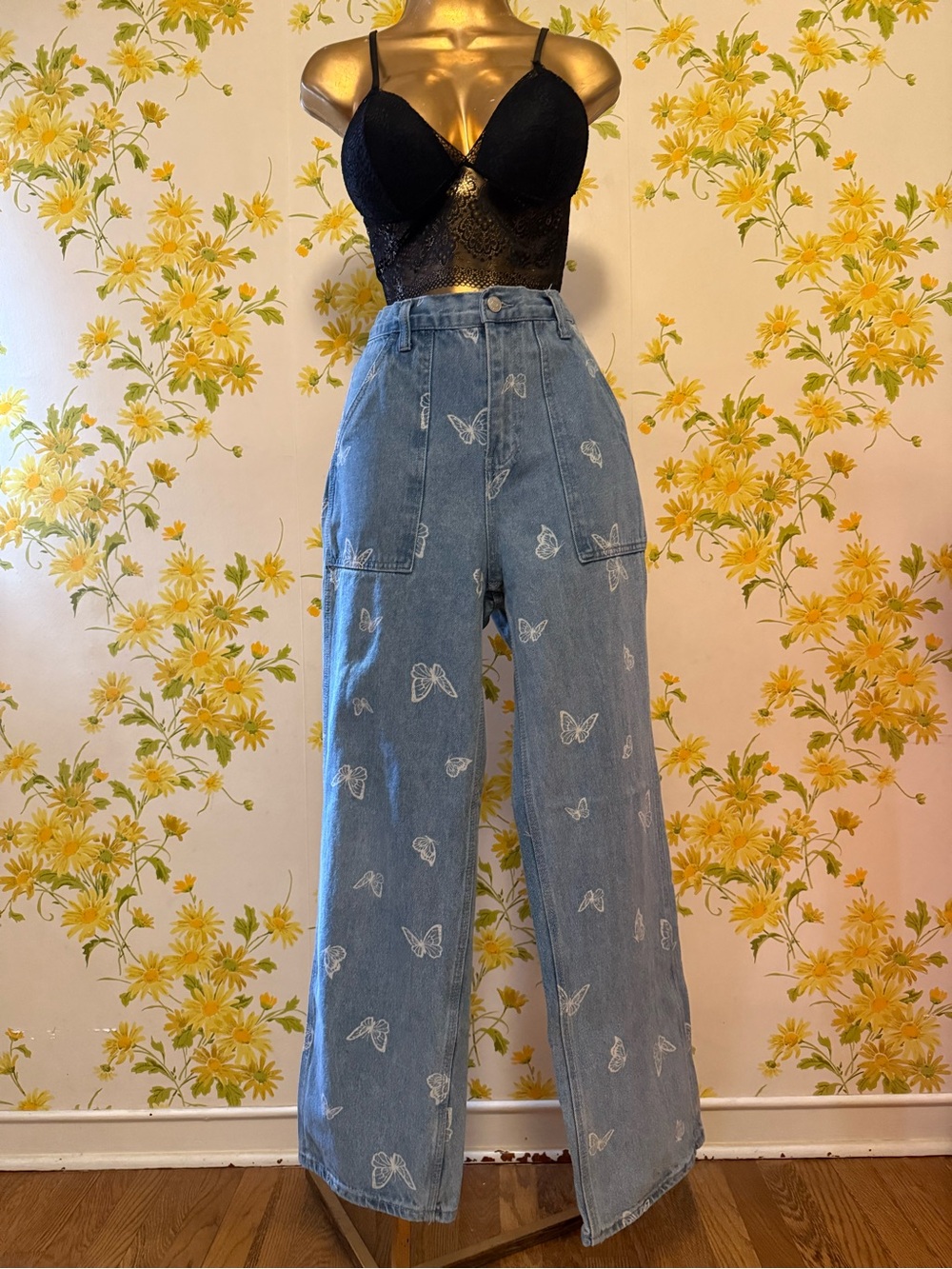 High-Rise Wide Leg Butterfly Print Jeans - Light Blue size 7/28